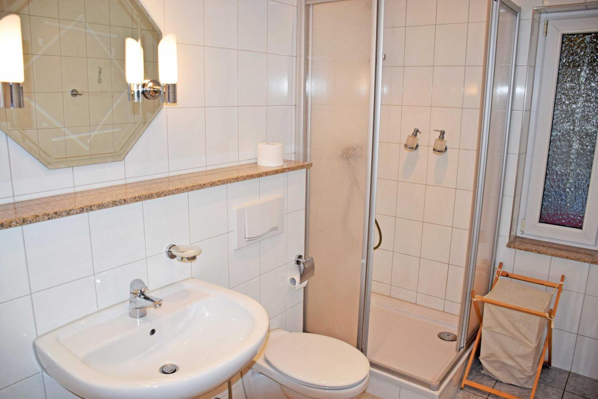Ferienwohnung/ Ferienzimmer Asche