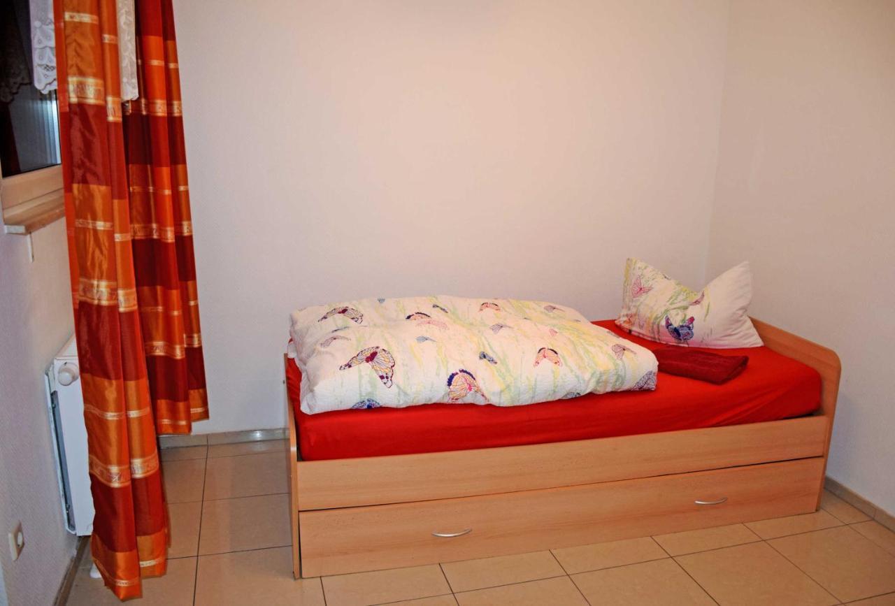 Ferienwohnung/ Ferienzimmer Asche * Aschersleben